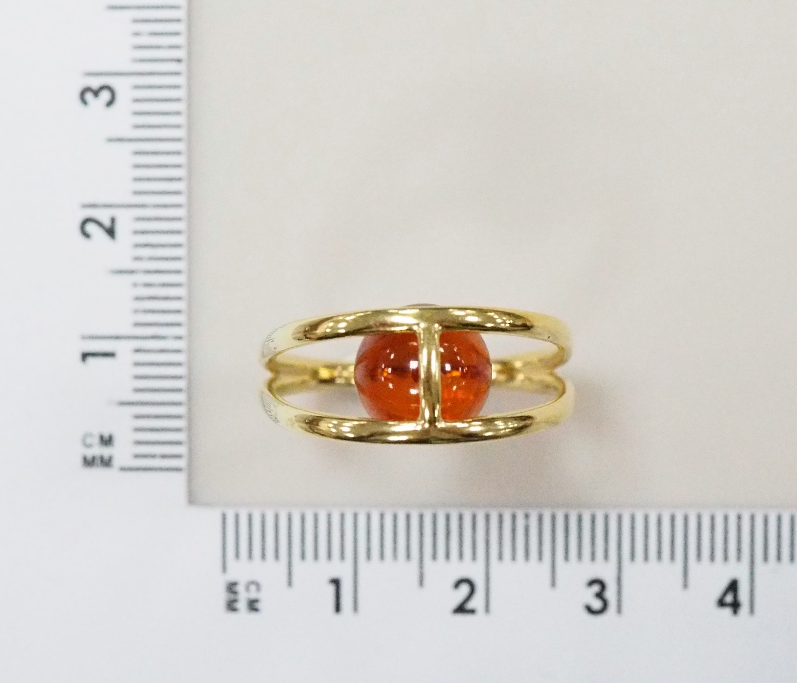 Серебряное кольцо 925 пробы; вставки 1 Янтарь;