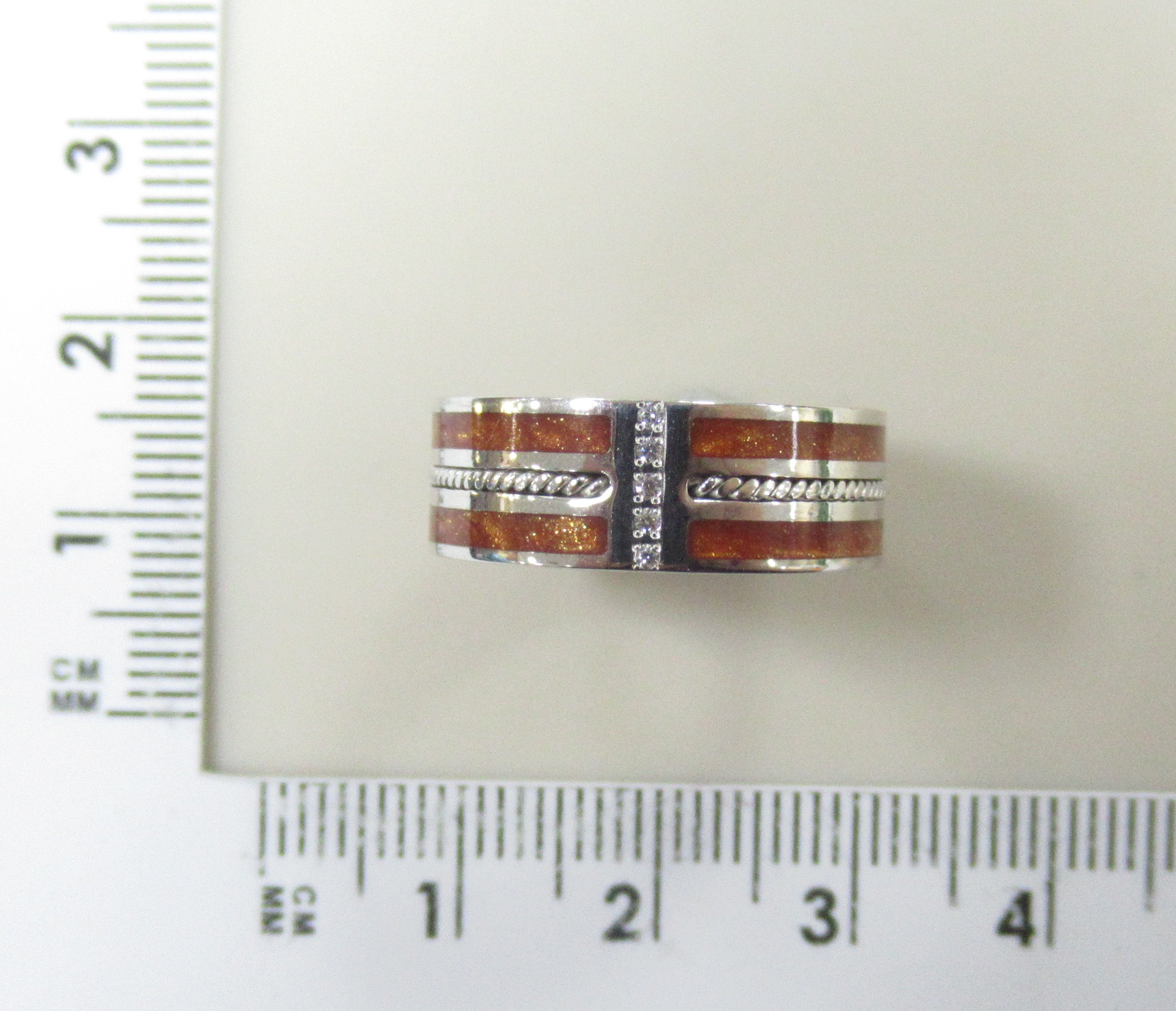 Серебряное кольцо 925 пробы; вставки Фианит бесцв.; Керамика цв.;