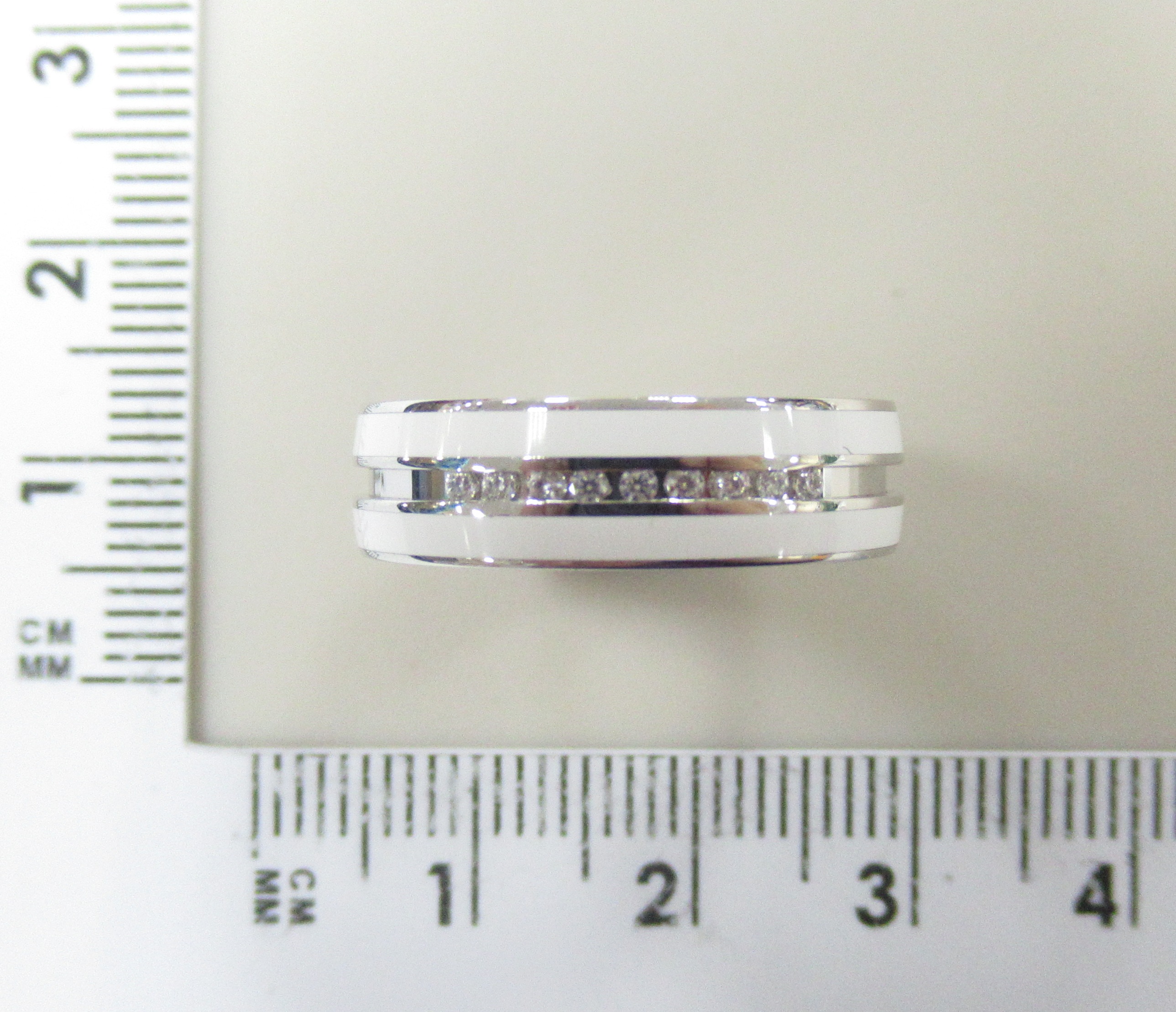 Серебряное кольцо 925 пробы; вставки 9 Фианит бесцв.; Керамика цв.;