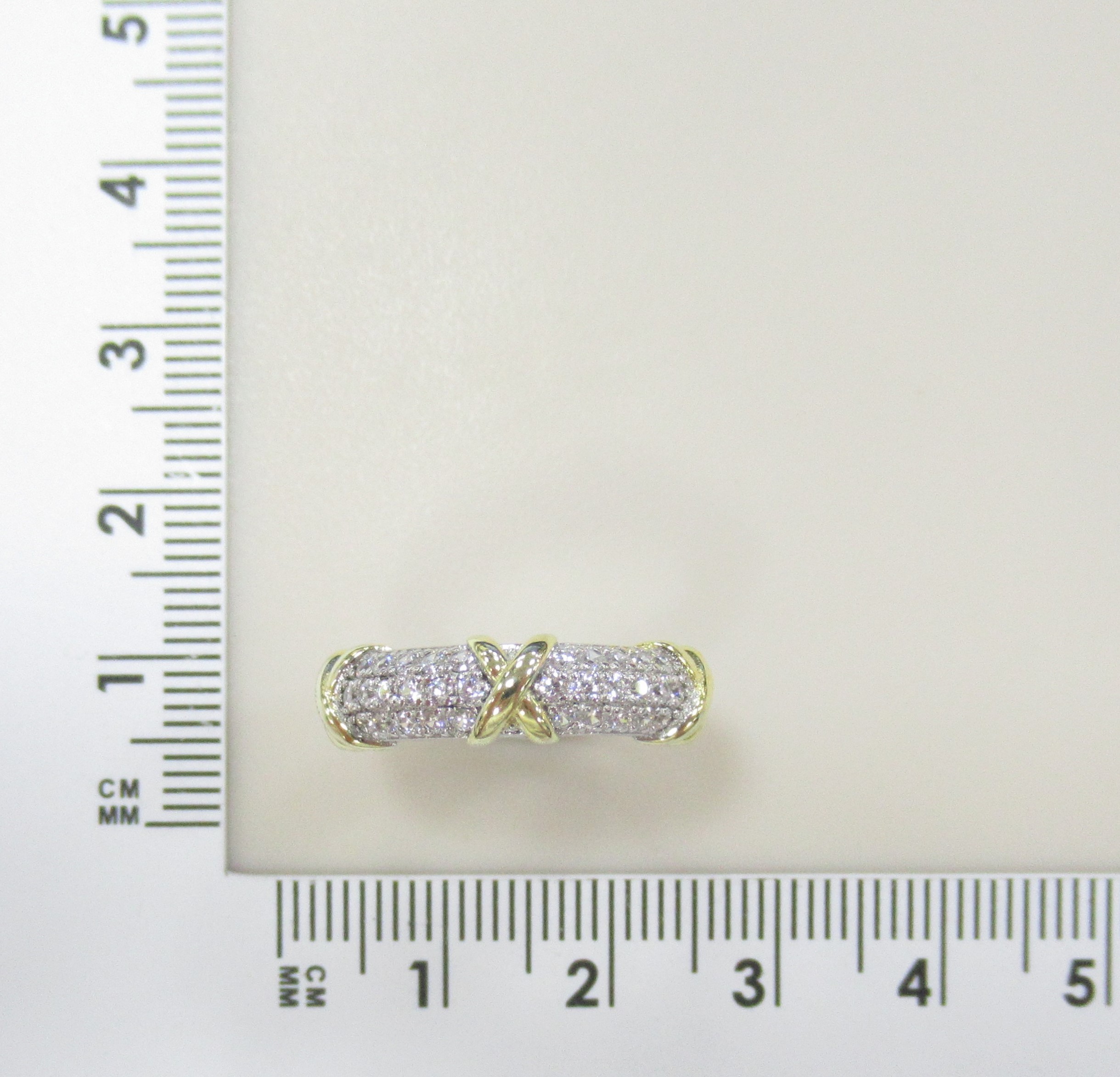 Серебряное кольцо 925 пробы; вставки 52 Фианит бесцв.;