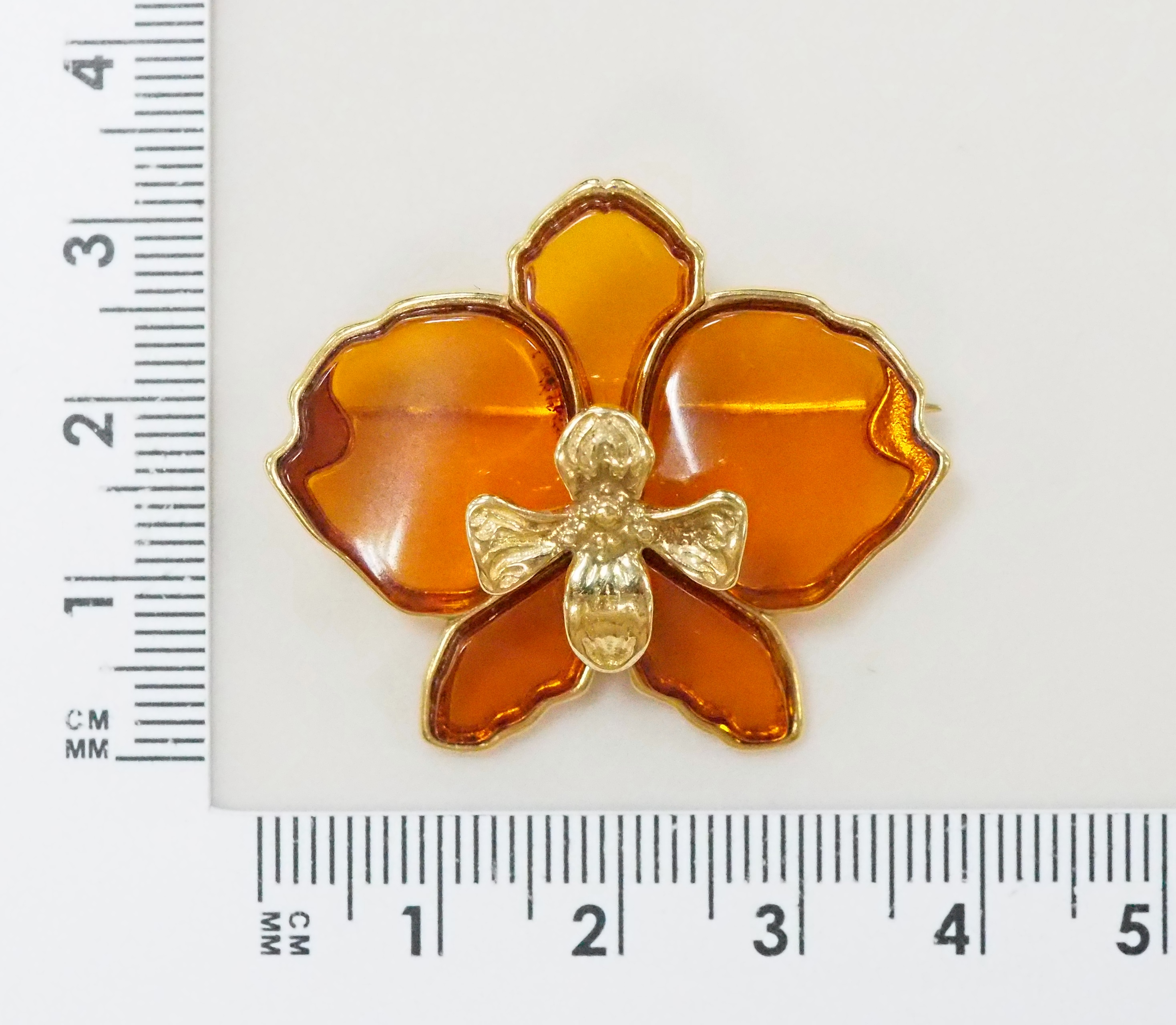 Серебряная брошь-подвеска 925 пробы; вставки 5 Янтарь;