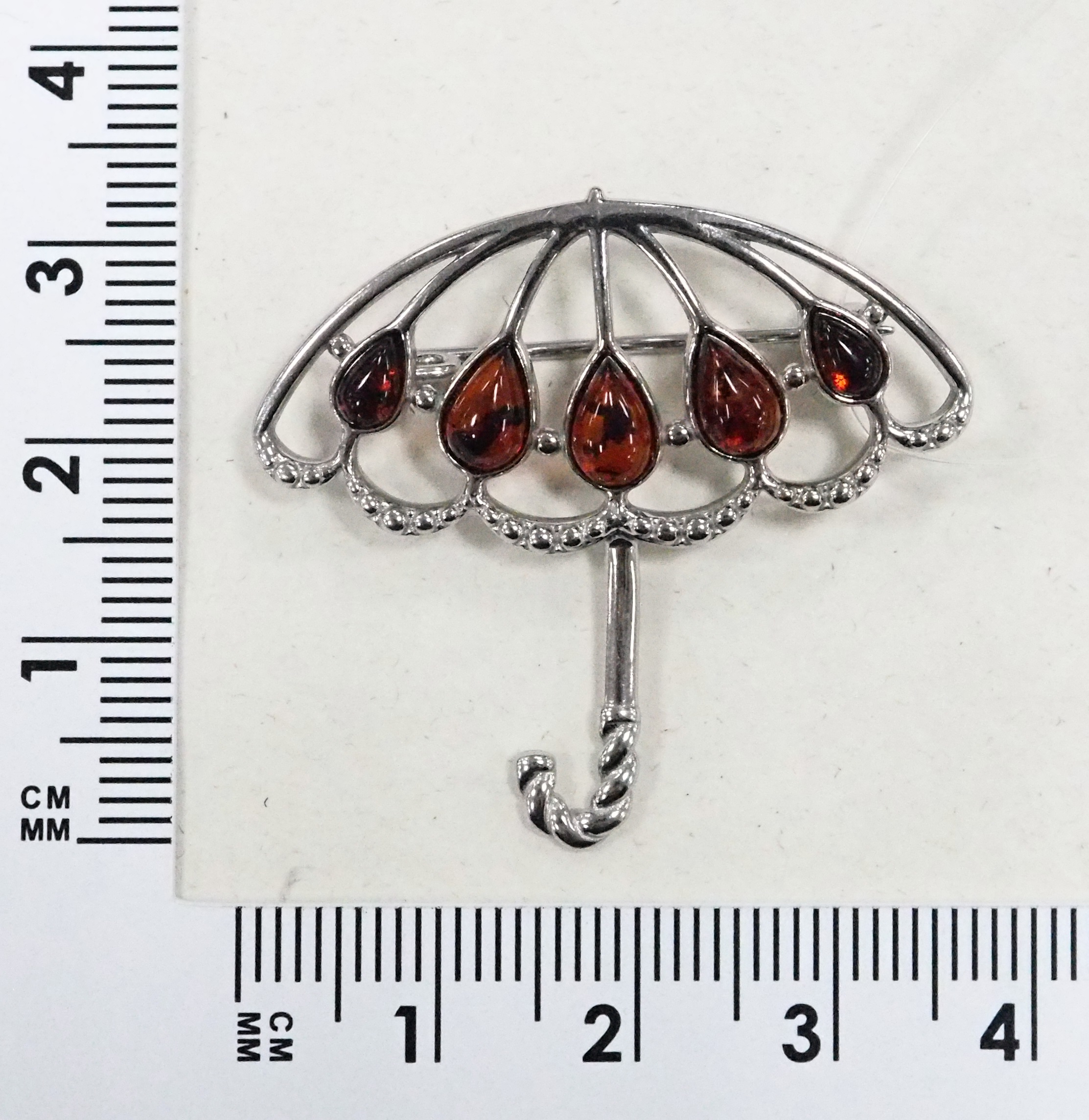 Серебряная брошь 925 пробы; Зонт; вставки 5 Янтарь;