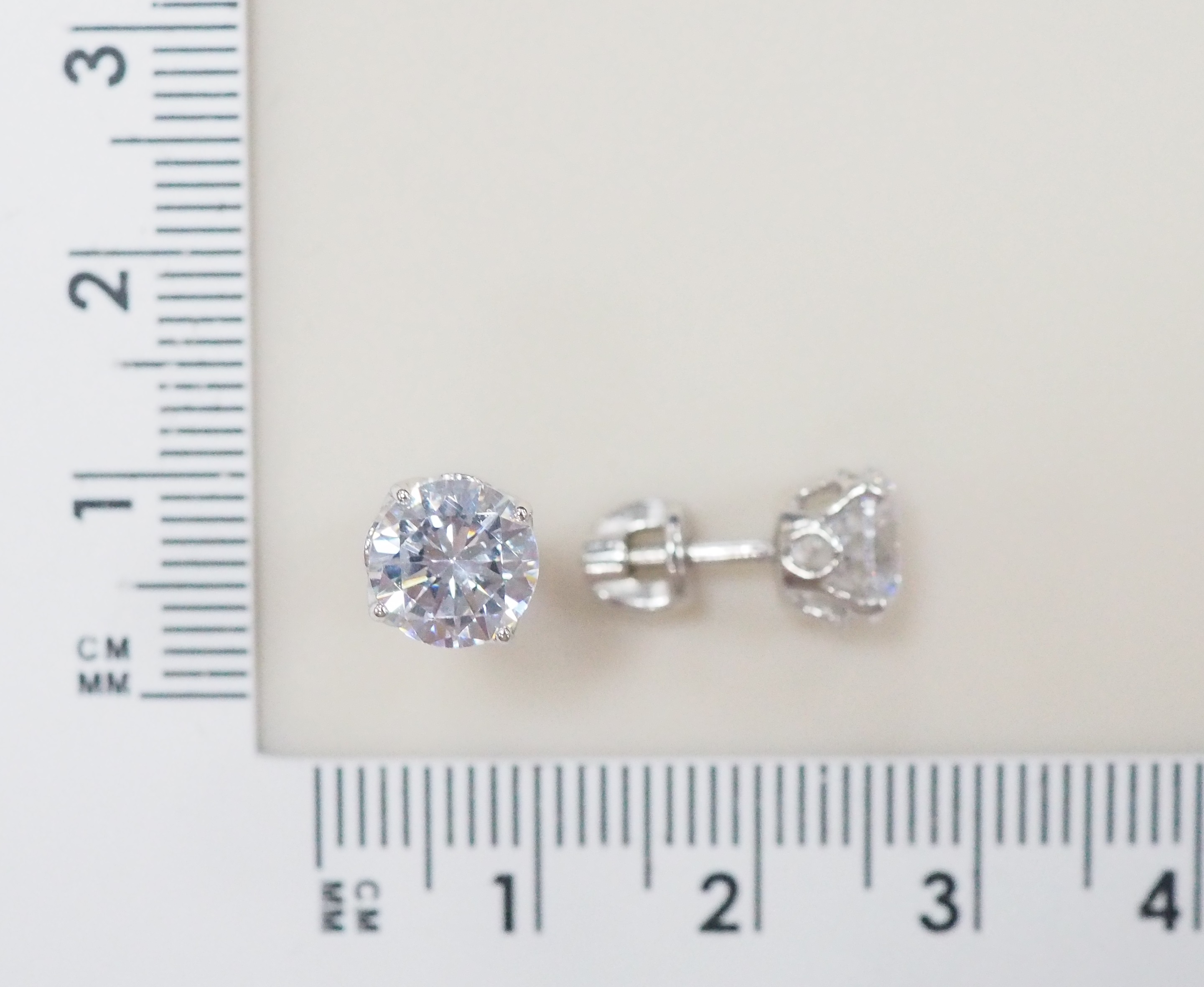 Серебряные серьги-пусеты 925 пробы; вставки 2 Фианит бесцв.;