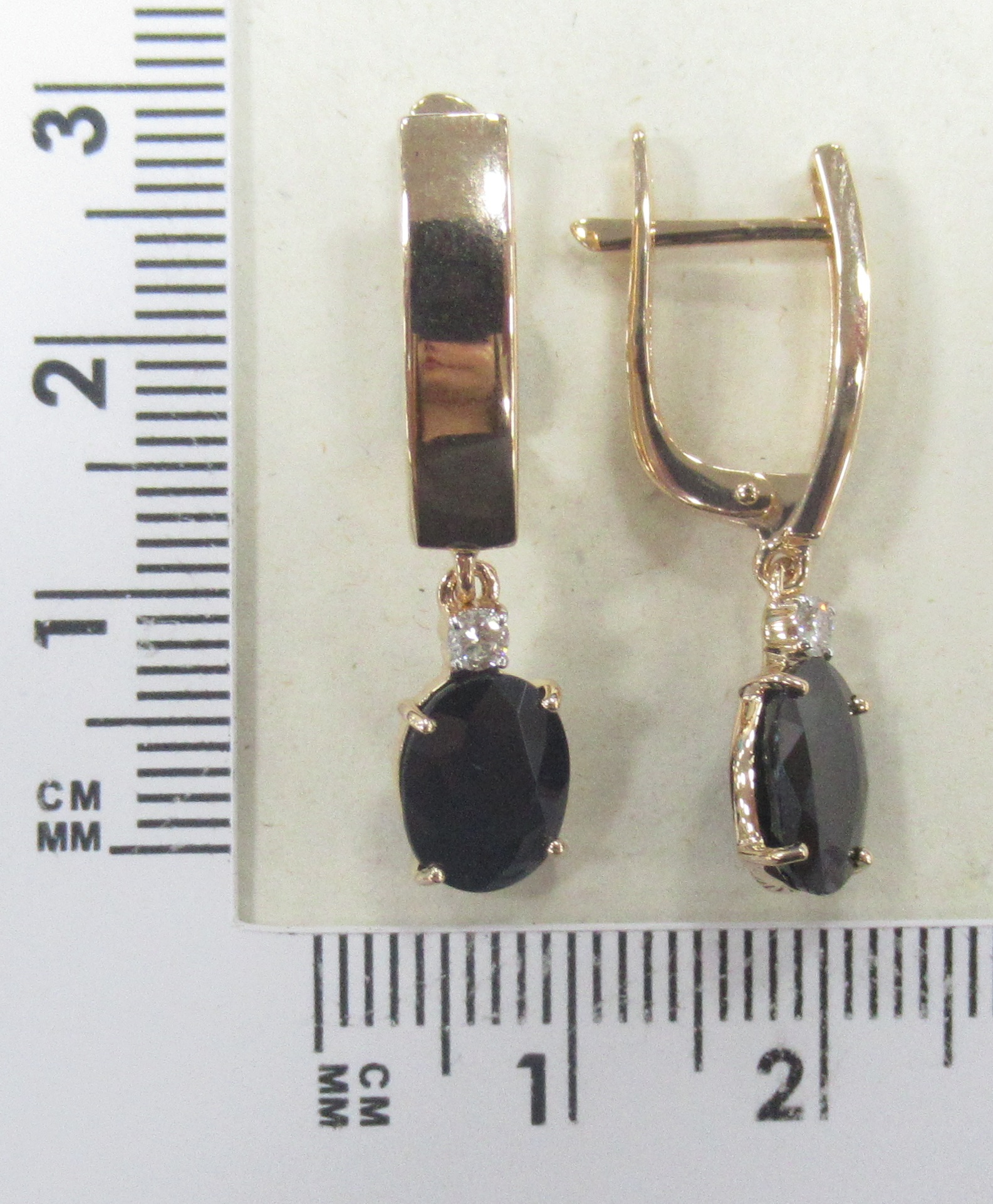 Серьги из золота с сапфирами