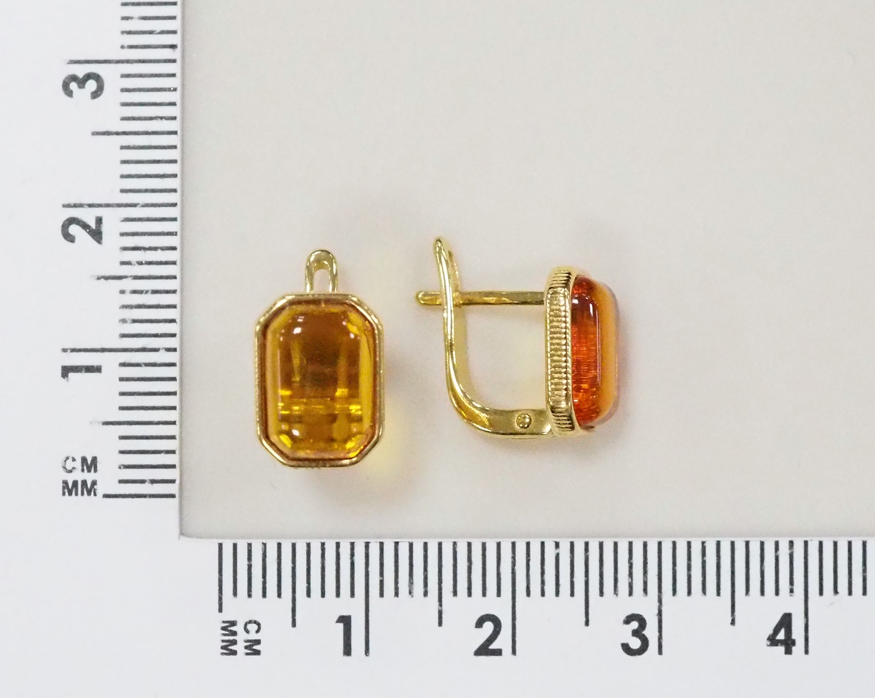 Серебряные серьги 925 пробы; вставки 2 Янтарь;