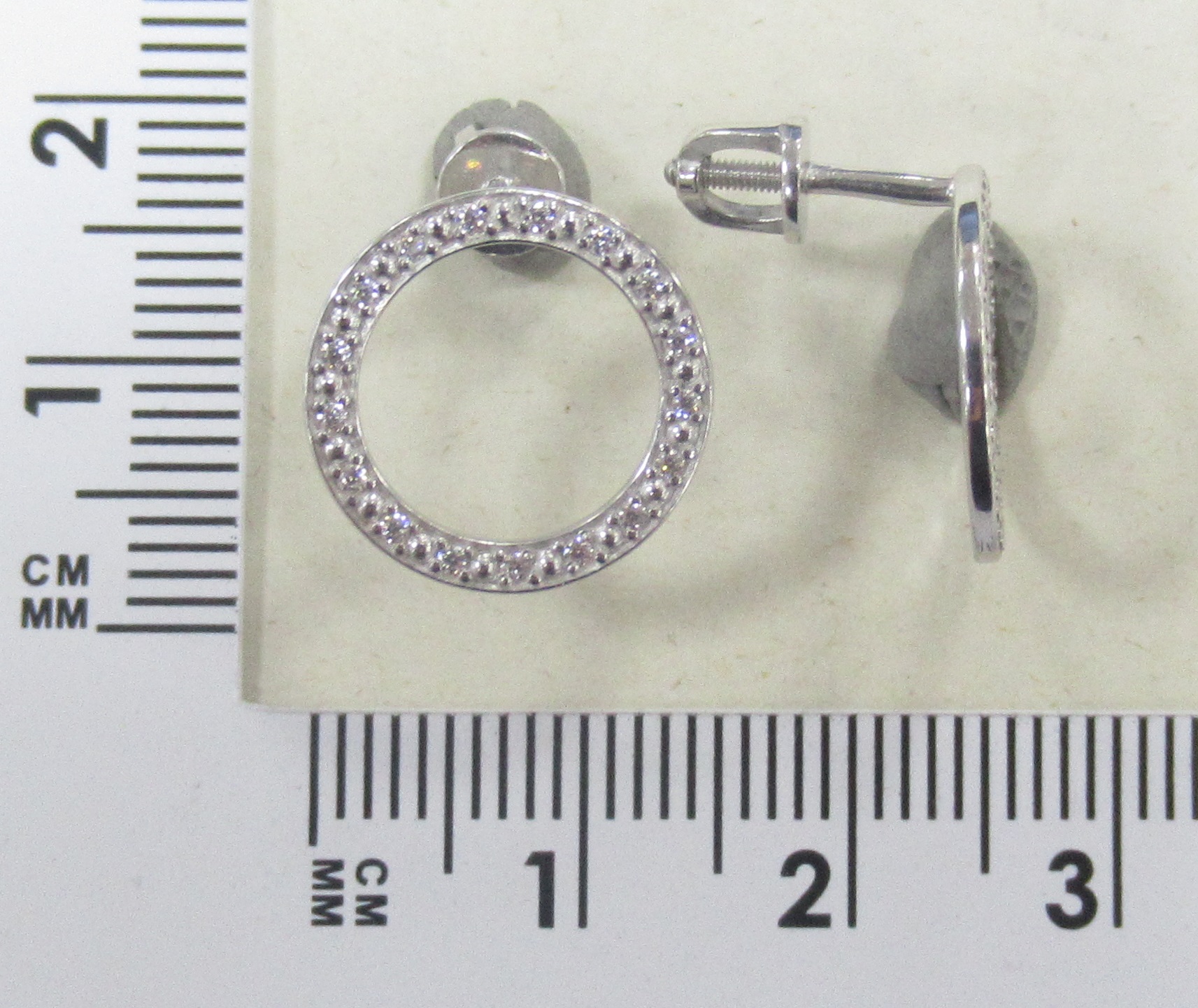 Серебряные серьги 925 пробы; вставки 34 Фианит бесцв.;