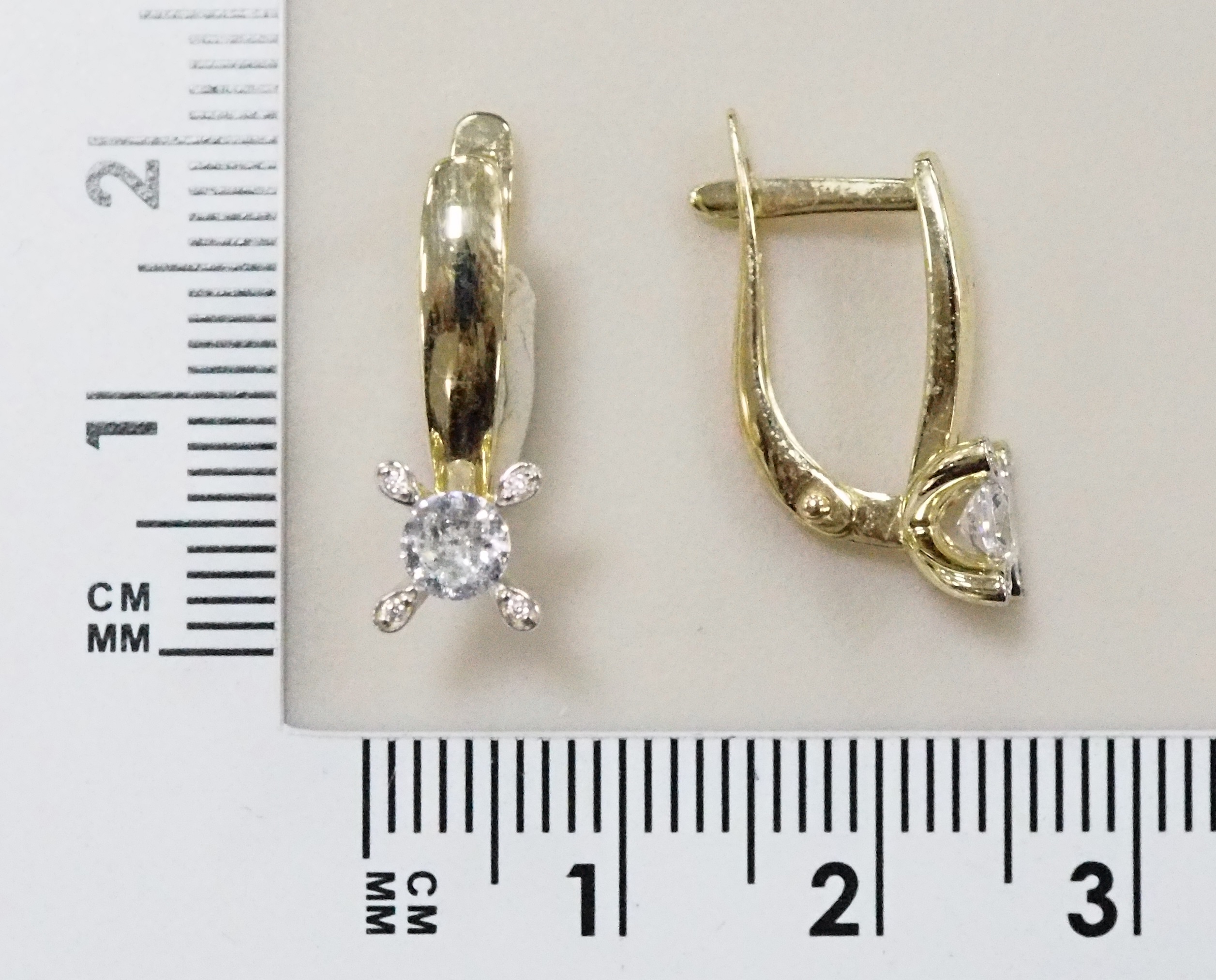 Серьги из желтого золота с фианитами