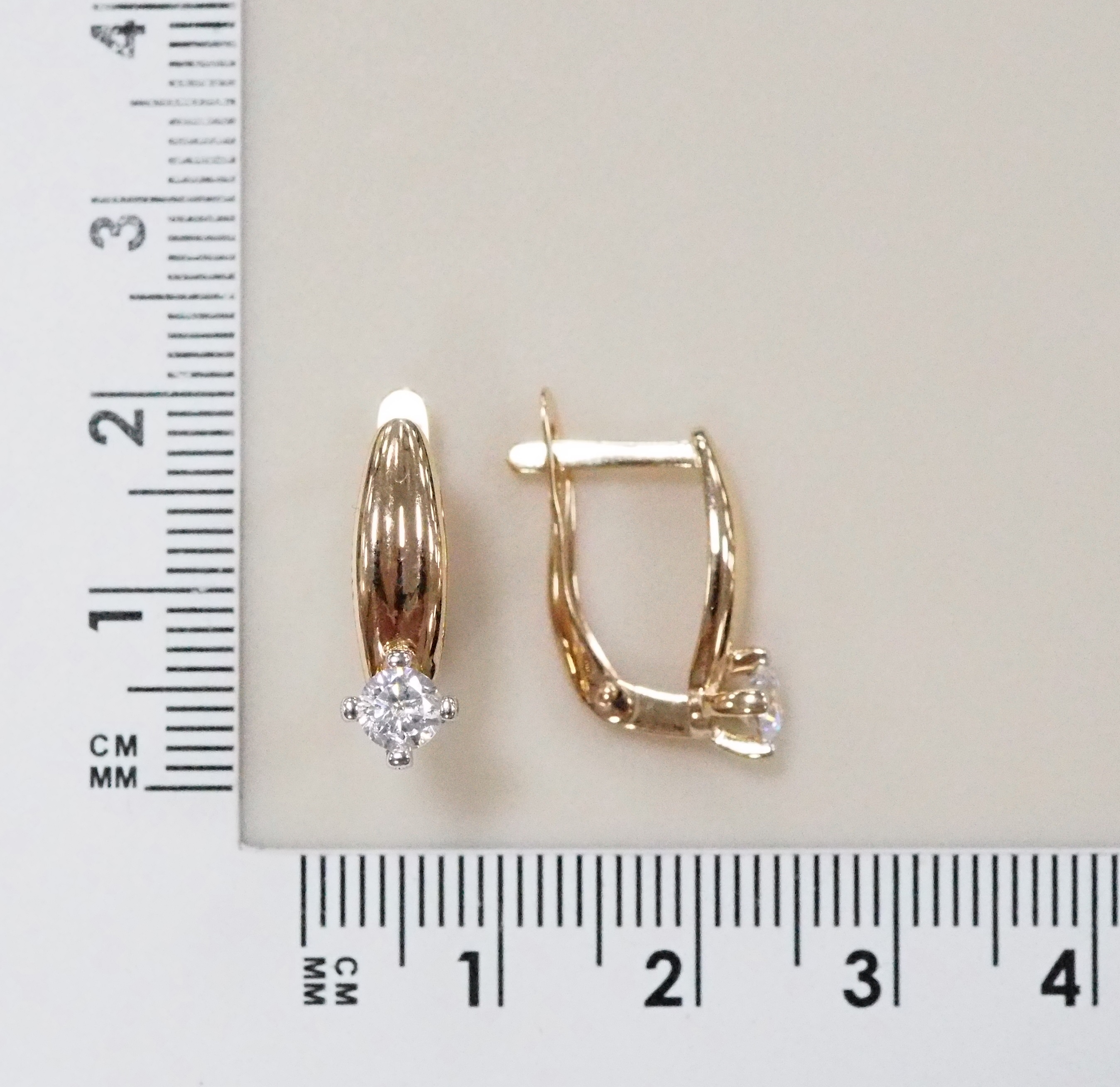 Серьги из золота с фианитами