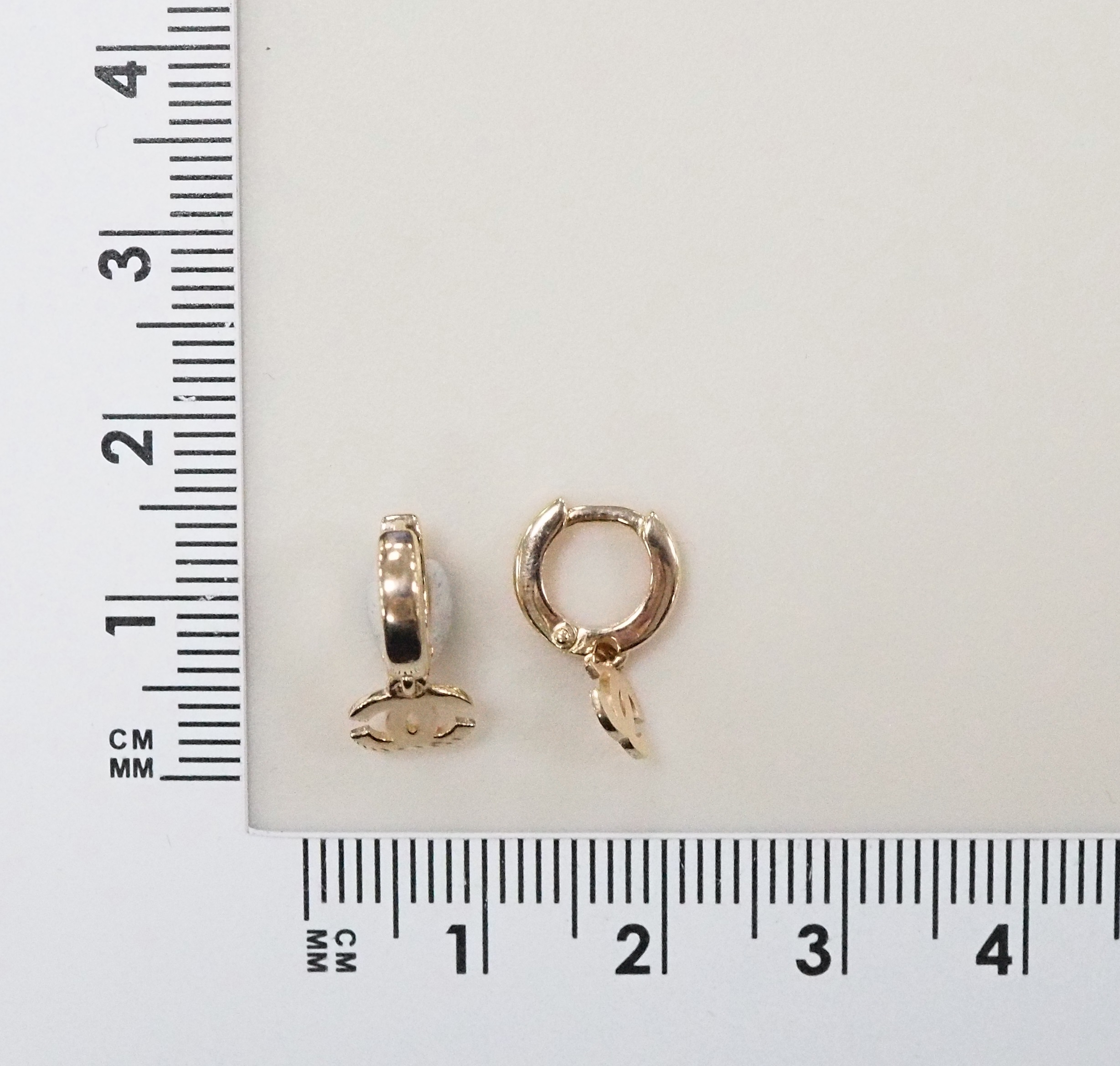 Серьги из золота