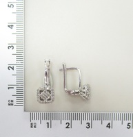 Серебряные серьги 925 пробы; вставки 58 Бр. Кр-17 0,30 ct 3/4;