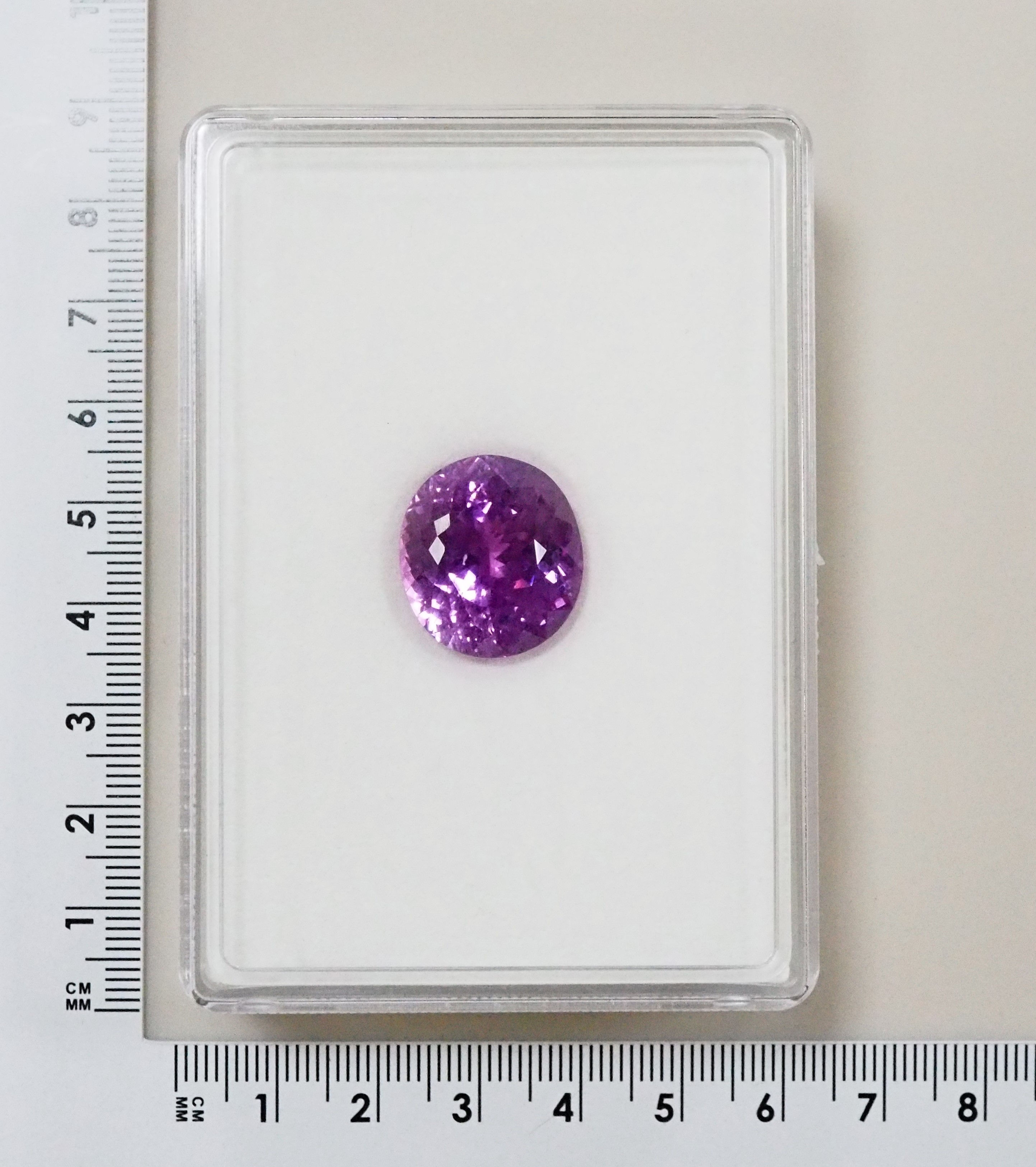 Кунцит овал (18,5*16,8) 39,59ct